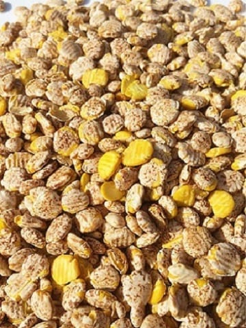T & R Lupins Flaked 25kg